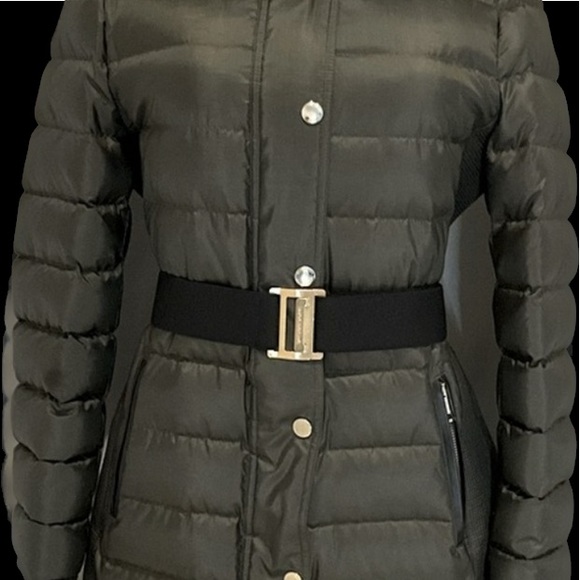 BURBERRY ABBEYDALE FOX-FUR
TRIMMED PUFFER COAT. - Picture 4 of 5